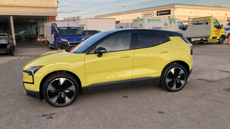 Volvo EX30 200kW SM Extended Range Ultra 69kWh 5dr Auto Electric Estate